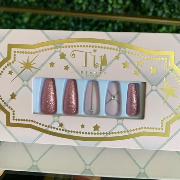 Tip Beauty LEGALLY BLONDE Nails | NEW | Glue Included | 28 Count - Picture 7 of 12